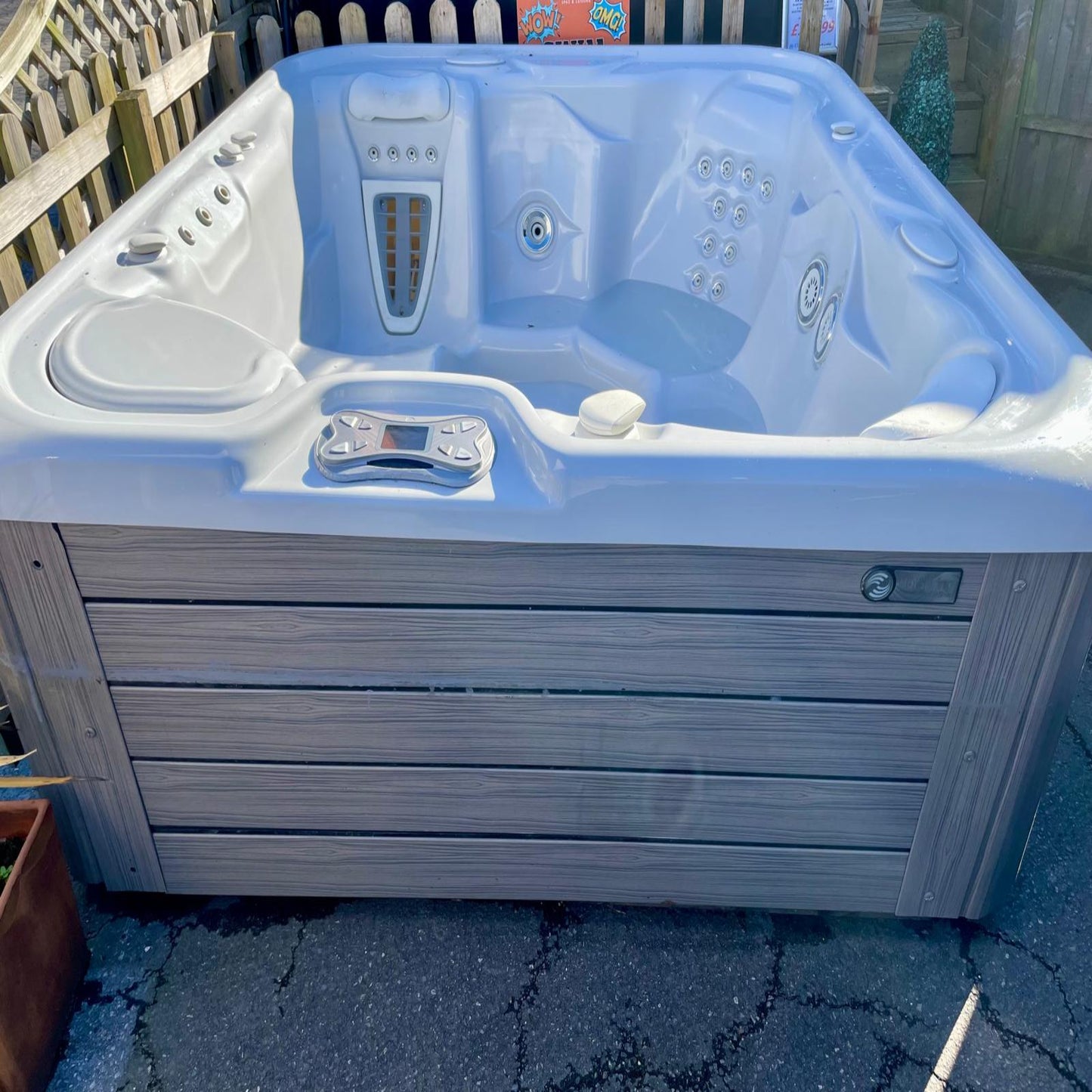 Pre Owned Hot Tub